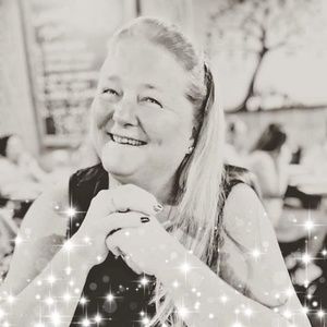 Meet your Posher, Mel-peskie